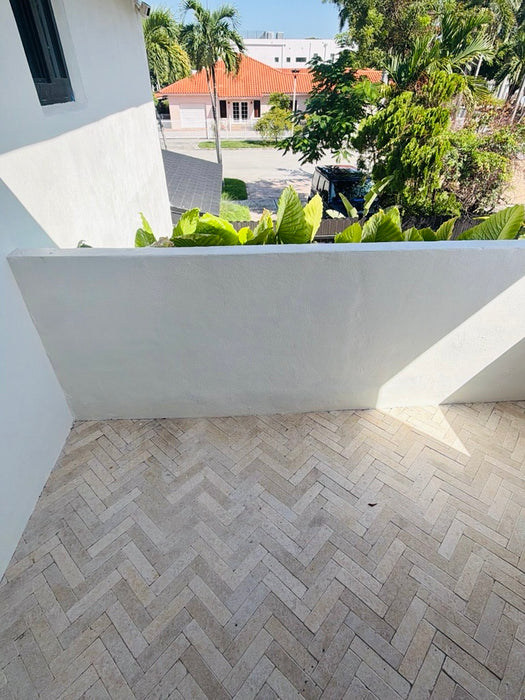 Sinai Shell Cobblestone Pavers 2” x 8” x 3 Cm